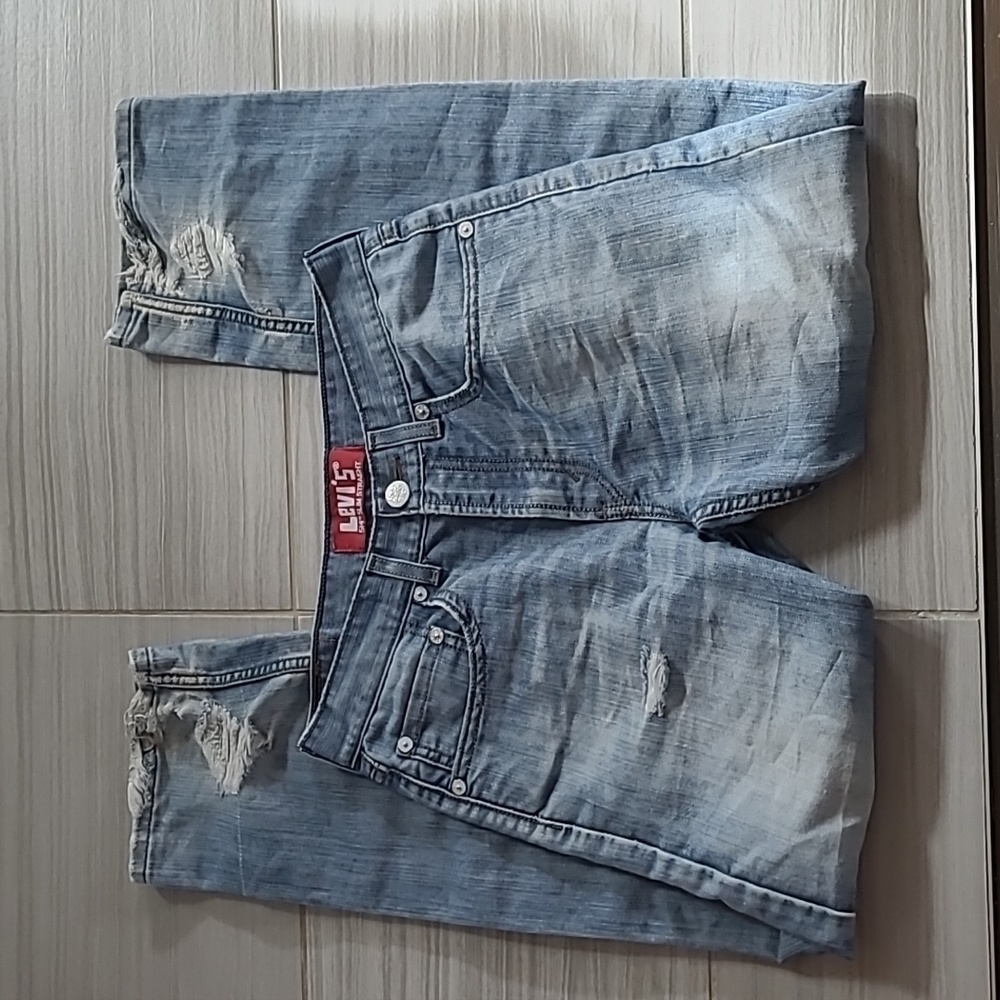 Levis 514 slim straight. Size 28 x 28